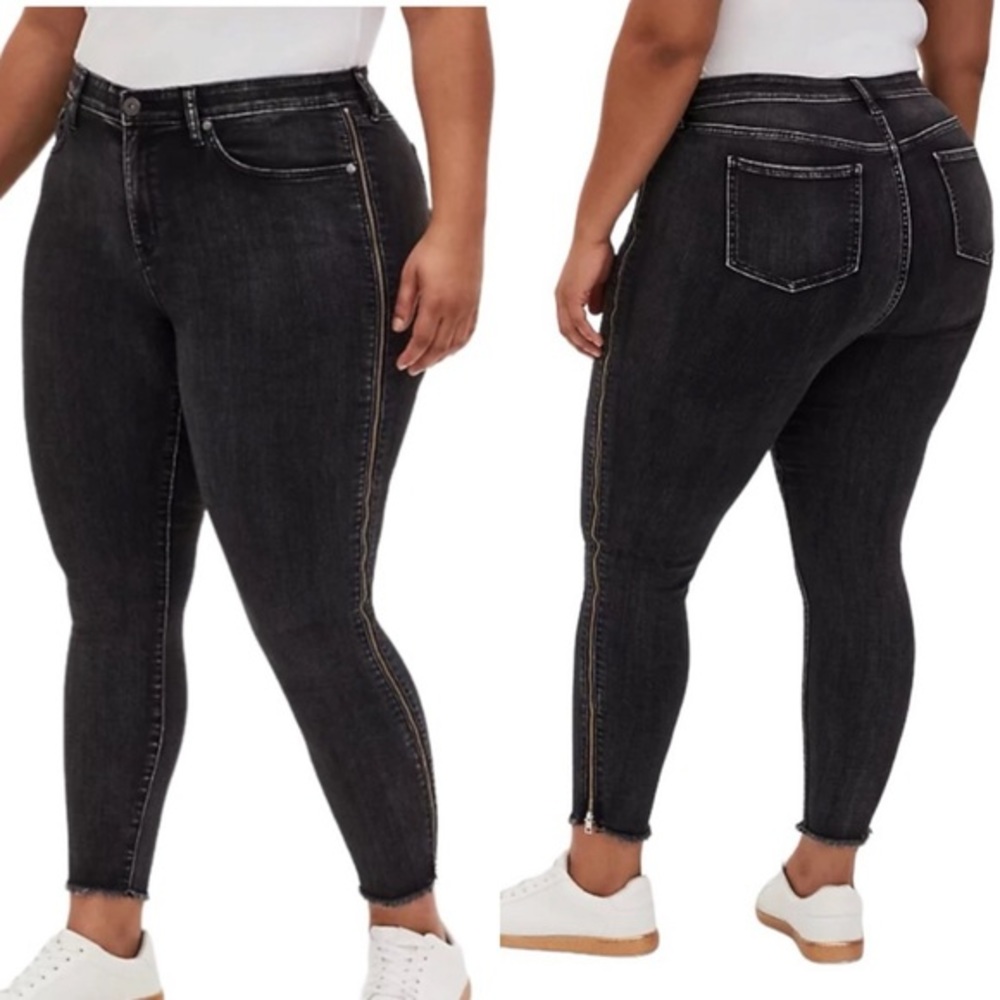 TORRID SKY HIGH SKINNY SUPER SOFT HIGH-RISE JEAN Size 18R